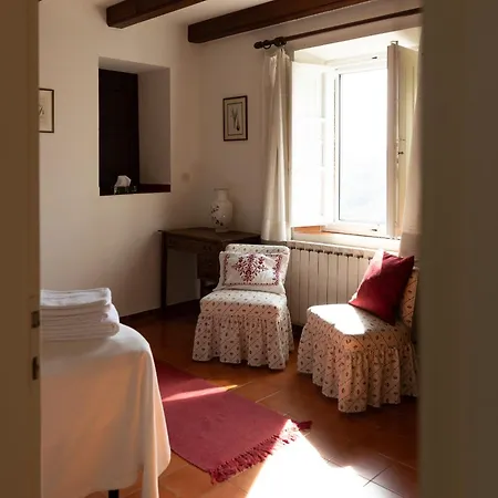 Castello E Borgo Di Porciano * Пратовеккьо