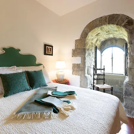 Castello E Borgo Di Porciano Пратовеккьо