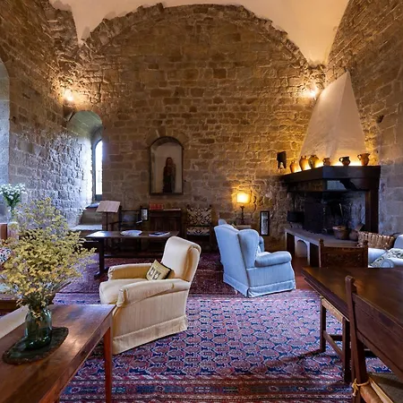 Castello E Borgo Di Porciano Пратовеккьо